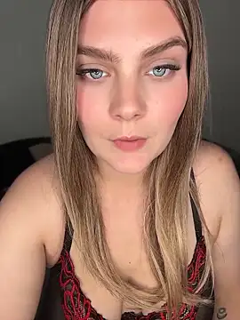 Blonde_Cougar webcam