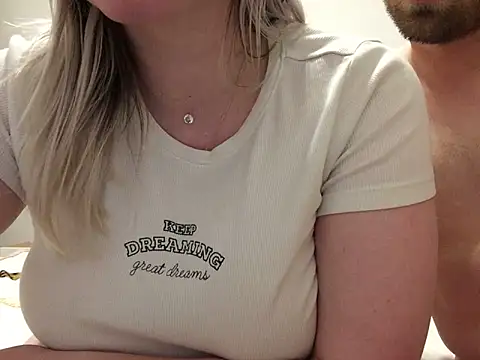 Aliceandmario webcam