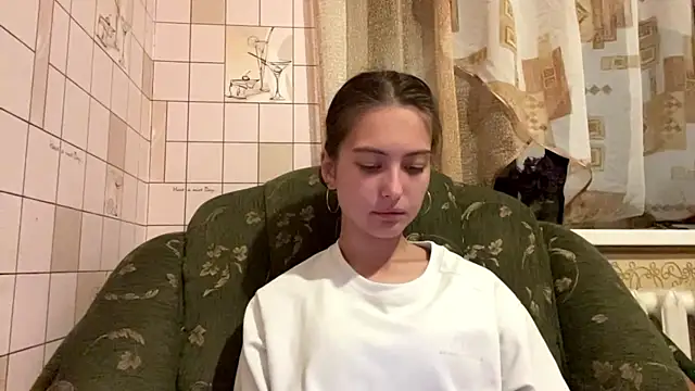AlesiaGrainger webcam