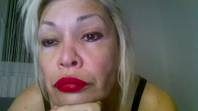 EvaaMina webcam