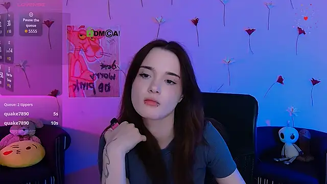liana_kisses webcam
