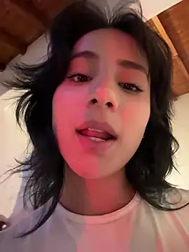 Ale_Lewis webcam