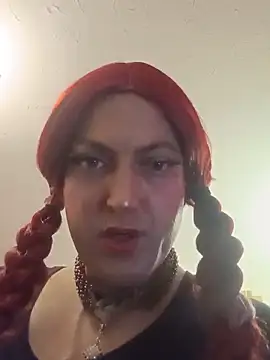sissytrapdolly24 webcam