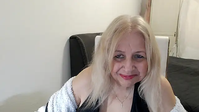 SusiLifeXXX webcam