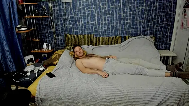 CuteBoy228 webcam