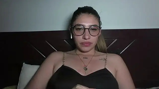 AliceTeenager___ webcam
