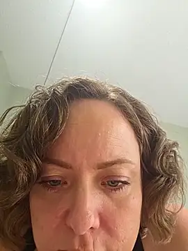 julimonroe webcam