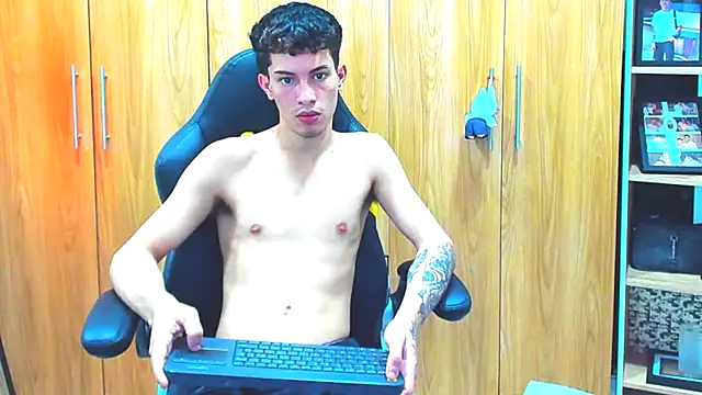 Pride_couple webcam