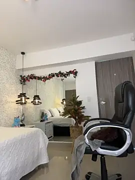EMILIIA_RICHTER__ webcam