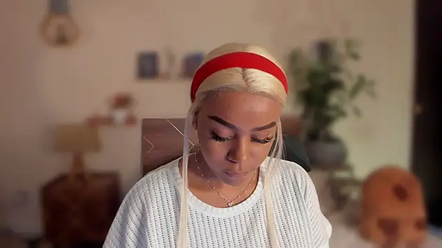YariRose webcam