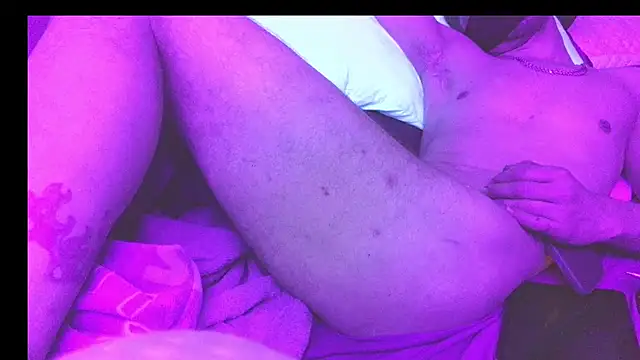 cloudd_kingg_iceyyy - Cloudd_Kingg_Iceyyy's free webcam - UK Sex Cams