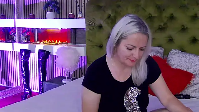 LadyTouch webcam