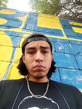 AlexAlejandro13 webcam