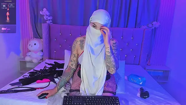 Nayla-Mouna webcam