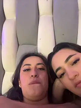 Antonella_Julieta webcam