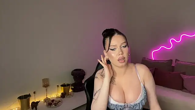 mistress_of_hearts webcam