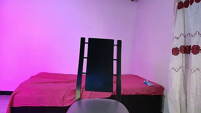 nikki__uwu - Nikki__uwu's free webcam - UK Sex Cams