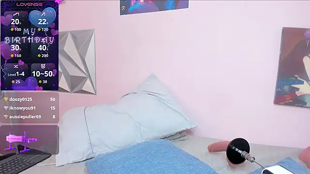 mia_gold_ webcam