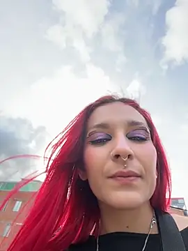 Amelie-RedHoney webcam
