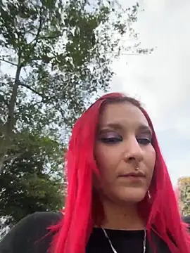 Amelie-RedHoney webcam