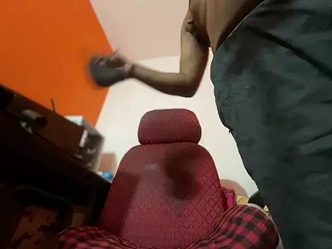 Indian_playboy_master webcam