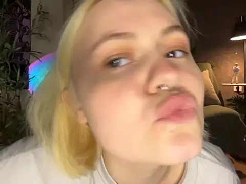 MoonIvy_ webcam