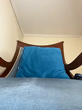 LilaRvsh webcam