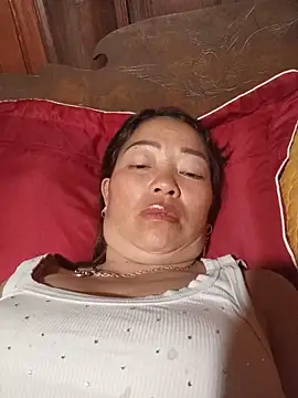 Yellow-pink webcam
