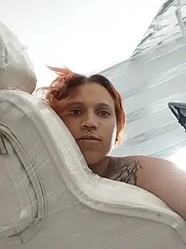 Mia_0-4 webcam