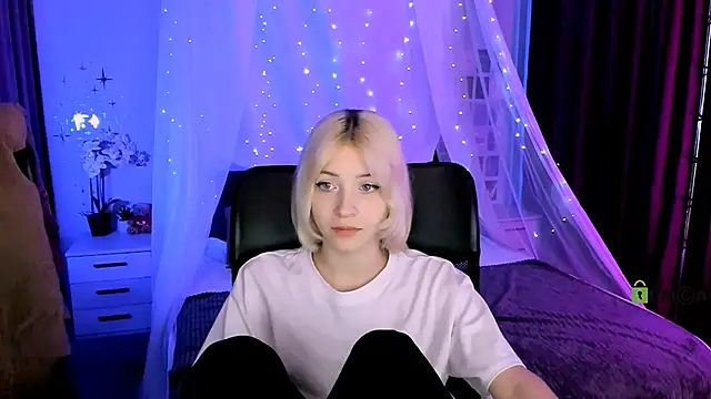 mia_mooon_ webcam