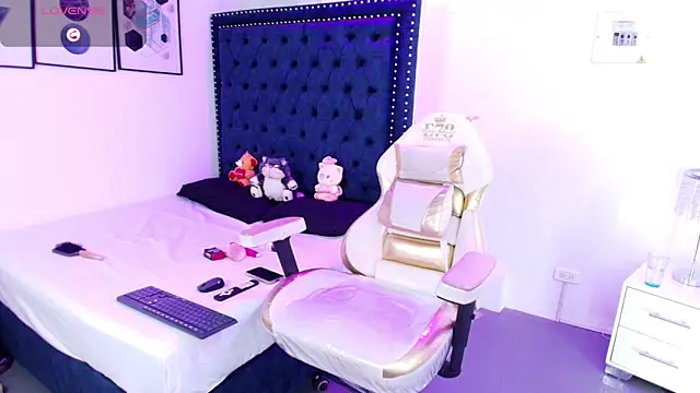 Zoe_M00n webcam