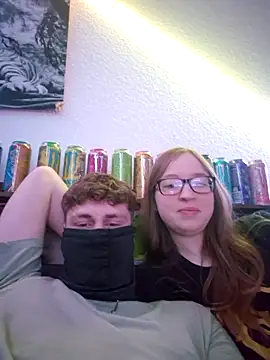 Freaky-Doll webcam