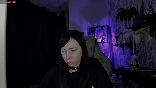 SeraphineSparda webcam