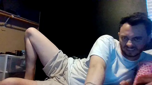 Tallhungcloudyyy webcam