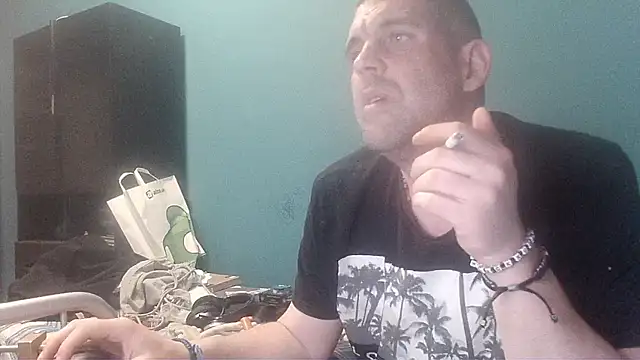 Sully_Kane webcam