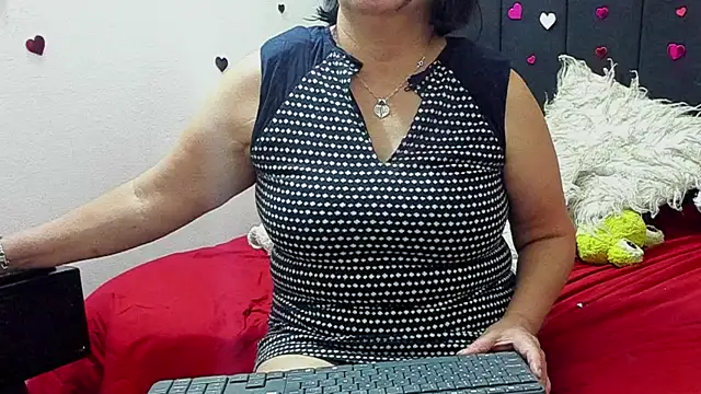Evaaross_2345 webcam