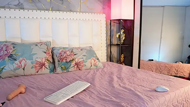 littleaprill webcam