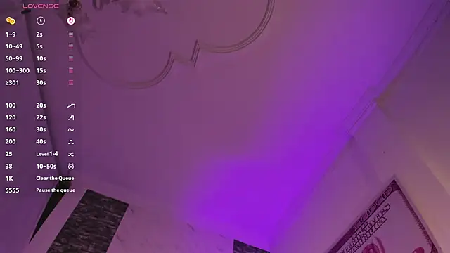 Nia_Seren webcam