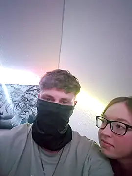 Freaky-Doll webcam
