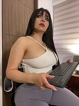 KateVailXO webcam
