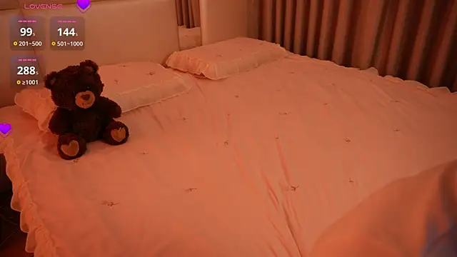 Lilly_Colins webcam