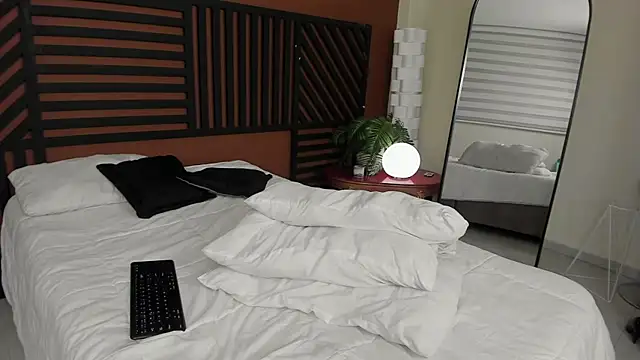 luna_cute__ webcam