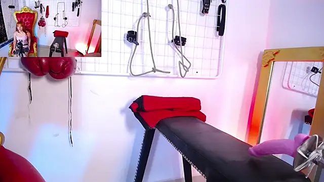 Aiiko_Domme webcam