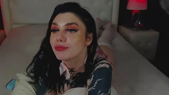 MaeveMoon webcam
