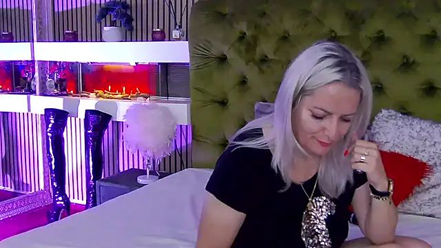 LadyTouch webcam