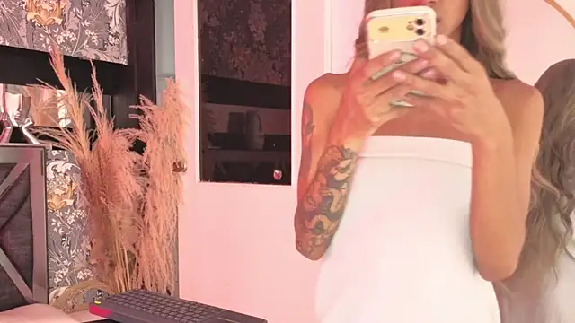 megan_lenon webcam