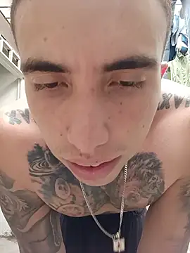 Adam_Hudsond webcam