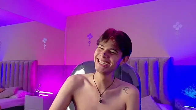 derek_sinn - Derek_Sinn's free webcam - UK Sex Cams