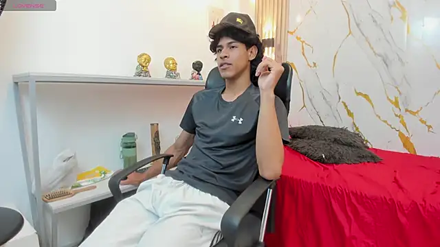 Zayn_Fox32 webcam