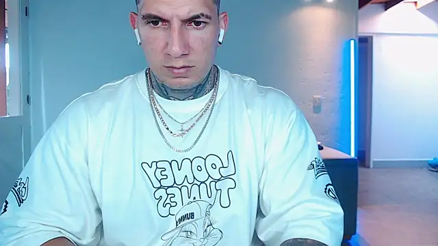 Shane_Clay webcam
